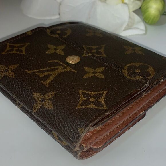 Authentic Louis Vuitton Monogram Elise Compact Wallet - Picture 5 of 11